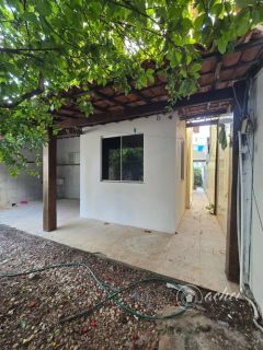 Casa Solta com 4 quartos mais 1 dependência completa no Miragem, Quintal Amplo e Sistema Solar