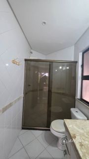 Casa em condomínio na estrada do Coco
