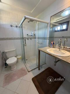Casa ampla com 4 suítes, piscina e 700 m² de terreno em Vilas do Atlântico