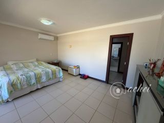 Casa ampla com 4 suítes, piscina e 700 m² de terreno em Vilas do Atlântico