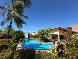 Casa ampla com 4 suítes, piscina e 700 m² de terreno em Vilas do Atlântico