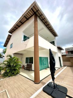 CASA DE ALTO PADRÃO À VENDA | PRISCILA DUTRA – LAURO DE FREITAS