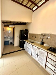 CASA DE ALTO PADRÃO À VENDA | PRISCILA DUTRA – LAURO DE FREITAS