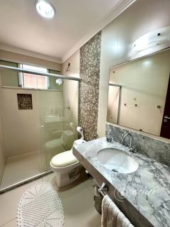 Casa Duplex à Venda em Vilas do Atlântico | 4 Suítes | Condomínio Fechado | Energia Solar