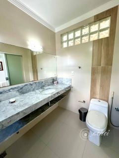 Casa Duplex à Venda em Vilas do Atlântico | 4 Suítes | Condomínio Fechado | Energia Solar