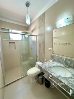 Casa Duplex à Venda em Vilas do Atlântico | 4 Suítes | Condomínio Fechado | Energia Solar