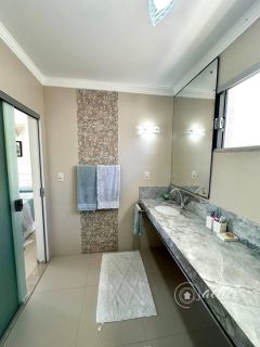 Casa Duplex à Venda em Vilas do Atlântico | 4 Suítes | Condomínio Fechado | Energia Solar