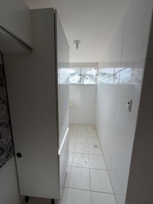 Apartamento 2/4 com Suíte e Varanda à Venda em Pitangueiras – Excelente Localização!