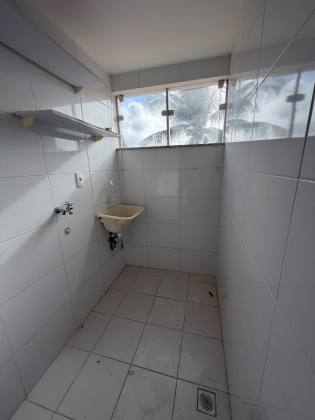 Apartamento 2/4 com Suíte e Varanda à Venda em Pitangueiras – Excelente Localização!