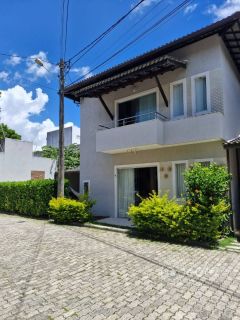 Casa em condomínio fechado, 4/4 à venda em BURAQUINHO.
