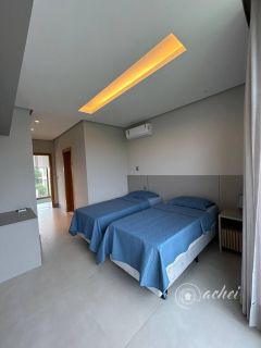 Casa de Alto Padrão em Praia do Forte | 6 Suítes | 700 m² de Terreno