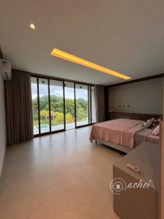 Casa de Alto Padrão em Praia do Forte | 6 Suítes | 700 m² de Terreno