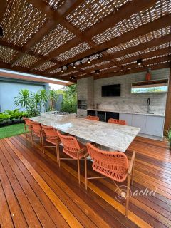 Casa de Alto Padrão em Praia do Forte | 6 Suítes | 700 m² de Terreno