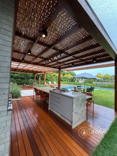 Casa de Alto Padrão em Praia do Forte | 6 Suítes | 700 m² de Terreno