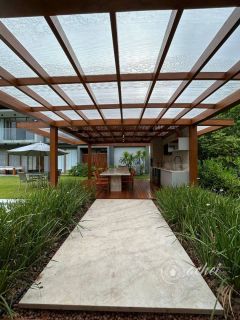Casa de Alto Padrão em Praia do Forte | 6 Suítes | 700 m² de Terreno