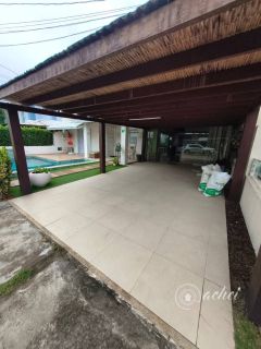 Casa 3 suítes em Buraquinho - Porteira Fechada