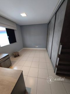 Casa 3 suítes em Buraquinho - Porteira Fechada