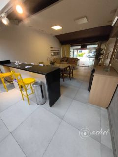 Casa 3 suítes em Buraquinho - Porteira Fechada
