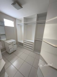 Casa 3 suítes em Buraquinho - Porteira Fechada