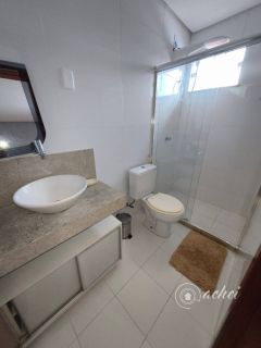 Casa 3 suítes em Buraquinho - Porteira Fechada
