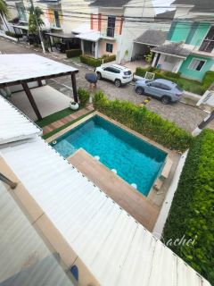 Casa 3 suítes em Buraquinho - Porteira Fechada