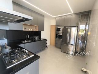 Casa com planejados, 3 Suítes e Espaço Gourmet  no Alphaville Litoral Norte 3