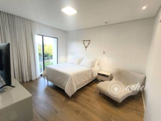 Casa com planejados, 3 Suítes e Espaço Gourmet  no Alphaville Litoral Norte 3