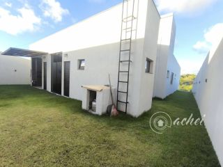 Casa com planejados, 3 Suítes e Espaço Gourmet  no Alphaville Litoral Norte 3