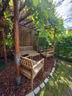 Venda | Garden com alma de casa a um  passo  da  Praia  de  Buraquinho