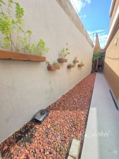 Venda | Garden com alma de casa a um  passo  da  Praia  de  Buraquinho