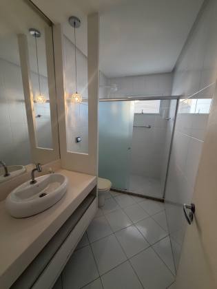 CASA À VENDA EM CONDOMÍNIO – VILAS DO ATLÂNTICO