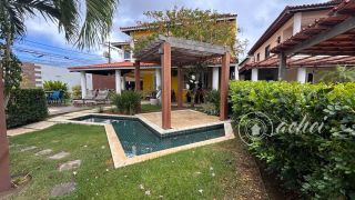 Casa de alto padrão com 4 suítes, piscina privativa e aproximadamente 500 m² de área construída