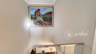 Casa de alto padrão com 4 suítes, piscina privativa e aproximadamente 500 m² de área construída