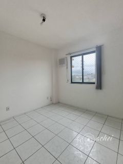 APARTAMENTO À VENDA | CONFORTO E PRATICIDADE EM CONDOMÍNIO FECHADO