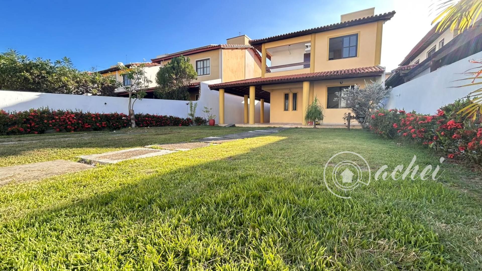 CASA 4/4 SENDO 4 SUÍTES MUITO ESPAÇOSA EM BURAQUINHO