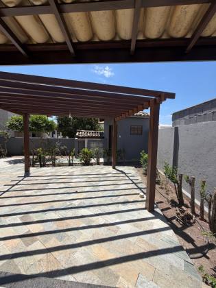 Casa 5/4 com 4 Suítes, Piscina Privativa e Área Gourmet para Locação