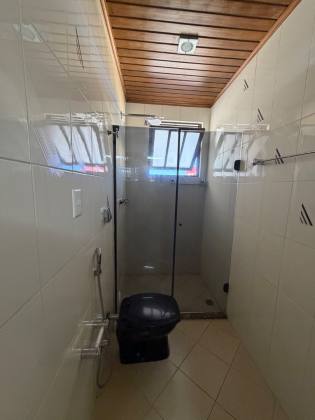 Casa 5/4 com 4 Suítes, Piscina Privativa e Área Gourmet para Locação