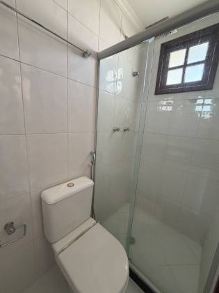 Casa 5/4 com 4 Suítes, Piscina Privativa e Área Gourmet para Locação