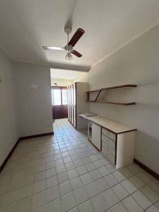 Casa 5/4 com 4 Suítes, Piscina Privativa e Área Gourmet para Locação