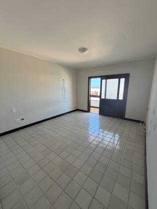 Casa 5/4 com 4 Suítes, Piscina Privativa e Área Gourmet para Locação