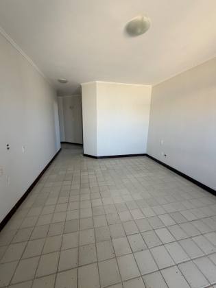 Casa 5/4 com 4 Suítes, Piscina Privativa e Área Gourmet para Locação
