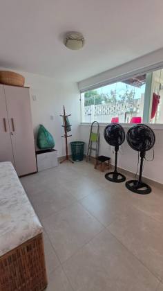 Casa a venda reformada em Vilas do Atlantico