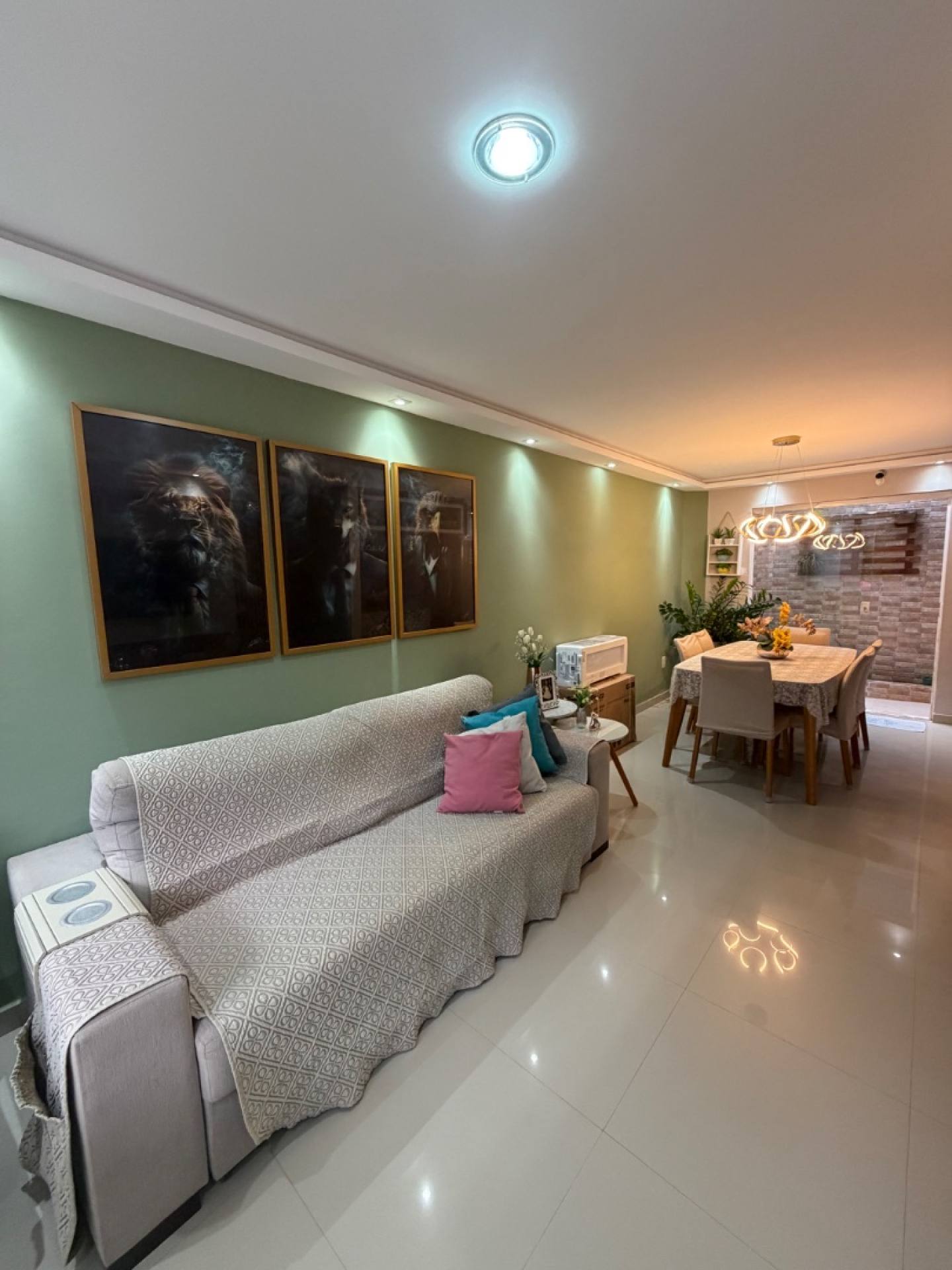 Casa Para Vender com 3 quartos 1 suítes no bairro Vila Praiana em Lauro De Freitas