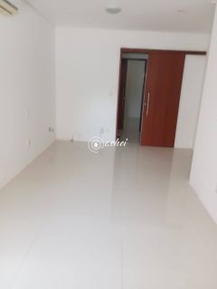 Village para locação em Buraquinho.