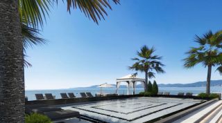 Grand Luxury