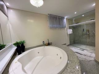 Magnífico apartamento mobiliado e decorado no condomínio de luxo Villa dos Corais