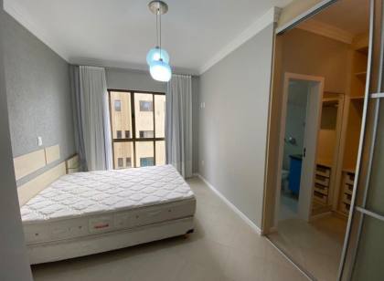 Exclusivo Apartamento à Beira-Mar em Meia Praia, Itapema/SC - Um Verdadeiro Refúgio Pé na Areia!