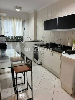 Apartamento Para Temporada com 2 quartos 1 suítes no bairro Meia Praia em Itapema