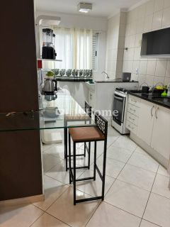Apartamento Para Temporada com 2 quartos 1 suítes no bairro Meia Praia em Itapema