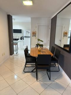 Apartamento Para Temporada com 2 quartos 1 suítes no bairro Meia Praia em Itapema